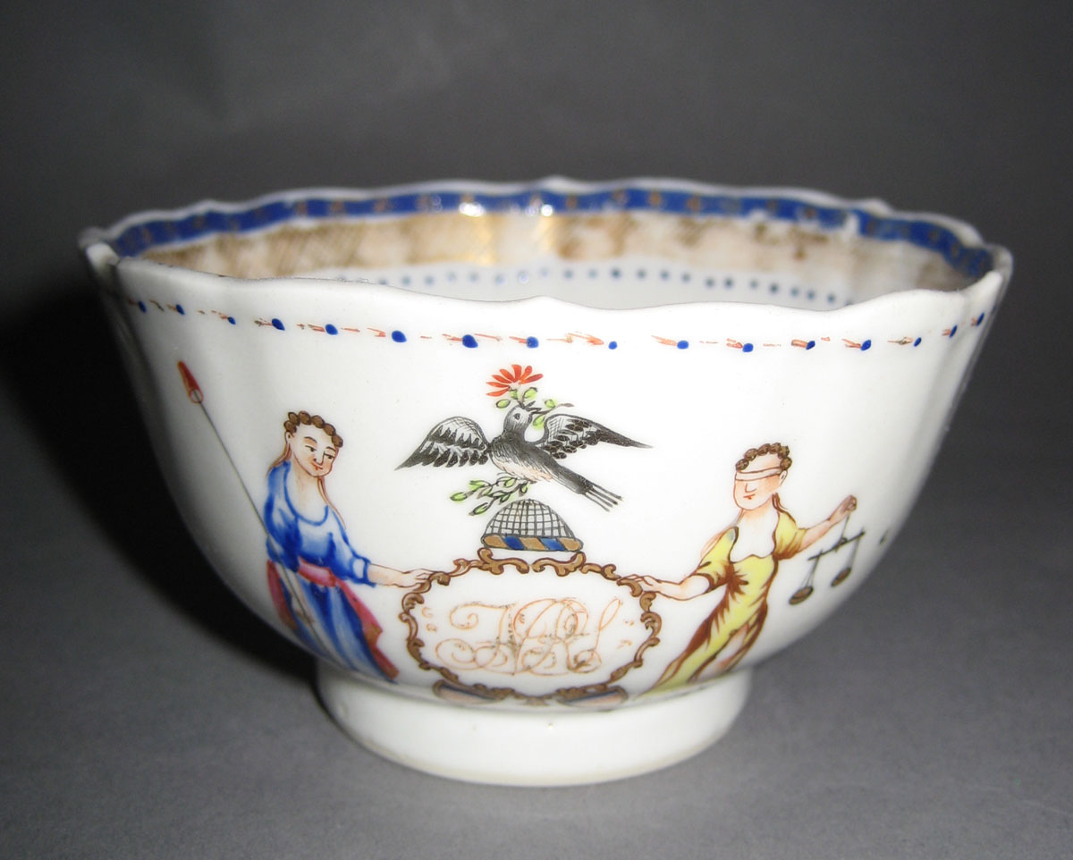 1963.0784.003 Porcelain Teabowl front