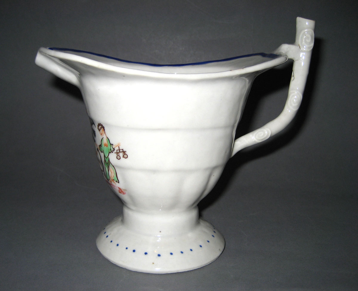 1963.0821 Porcelain Cream or Milk Jug side