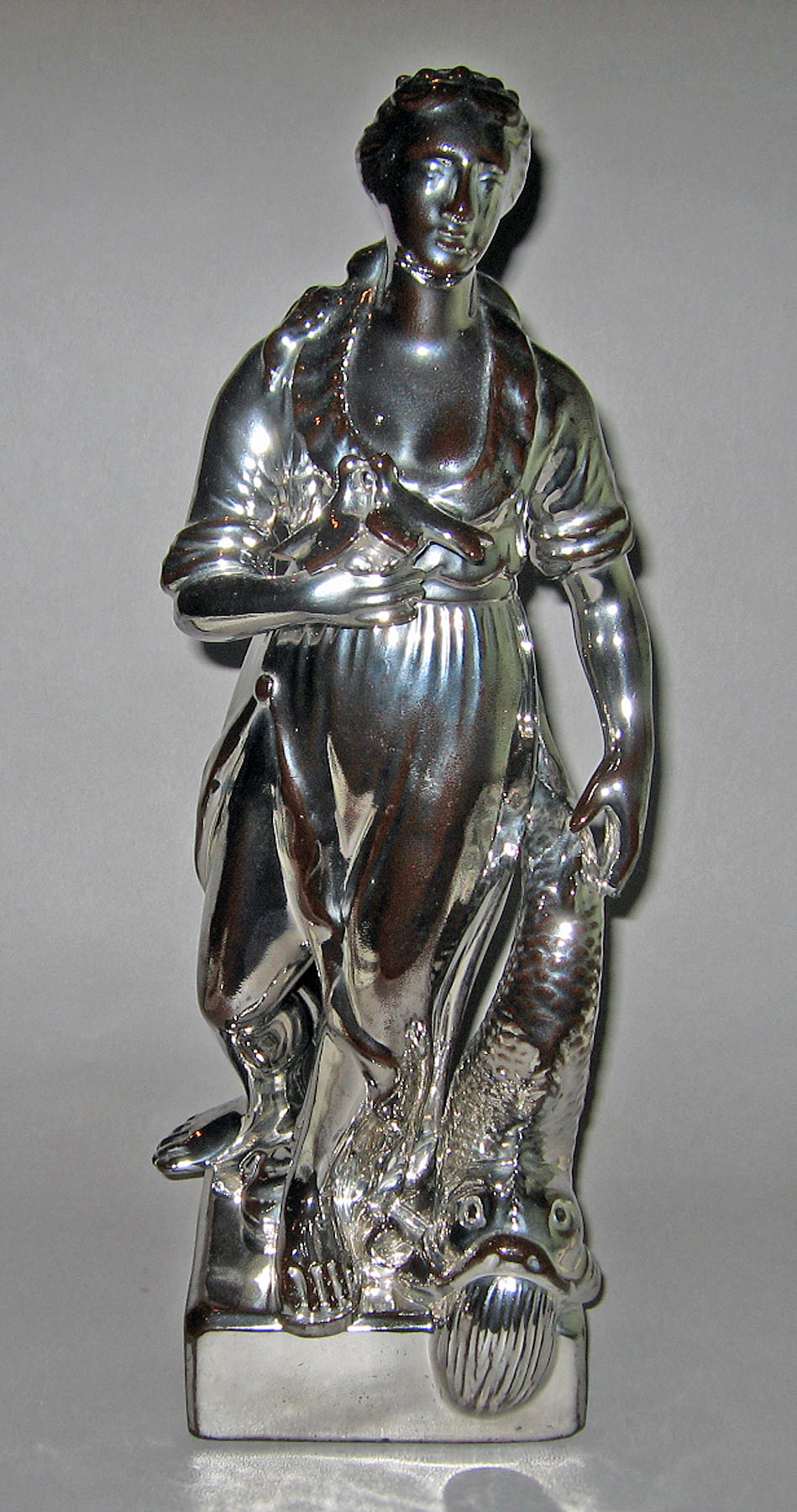 1958.1250 Lusterware Figure