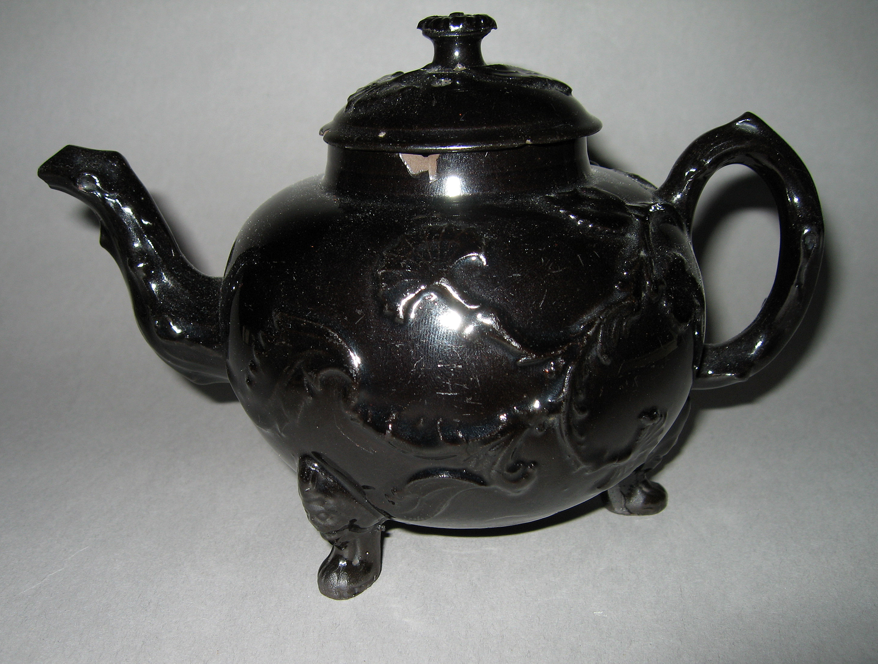 1955.0136.018 A, B Blackware teapot