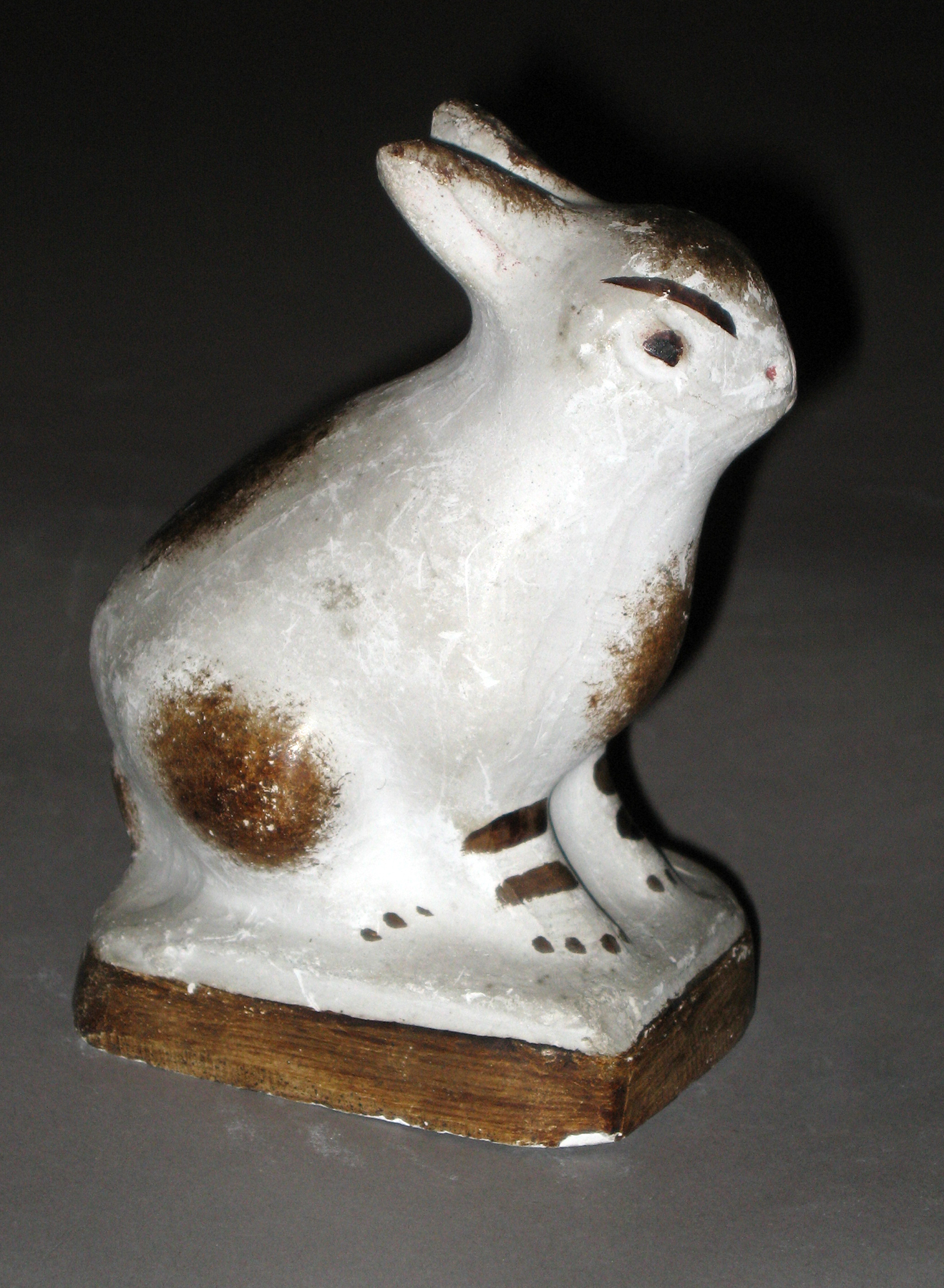 1964.1670 Chalkware rabbit