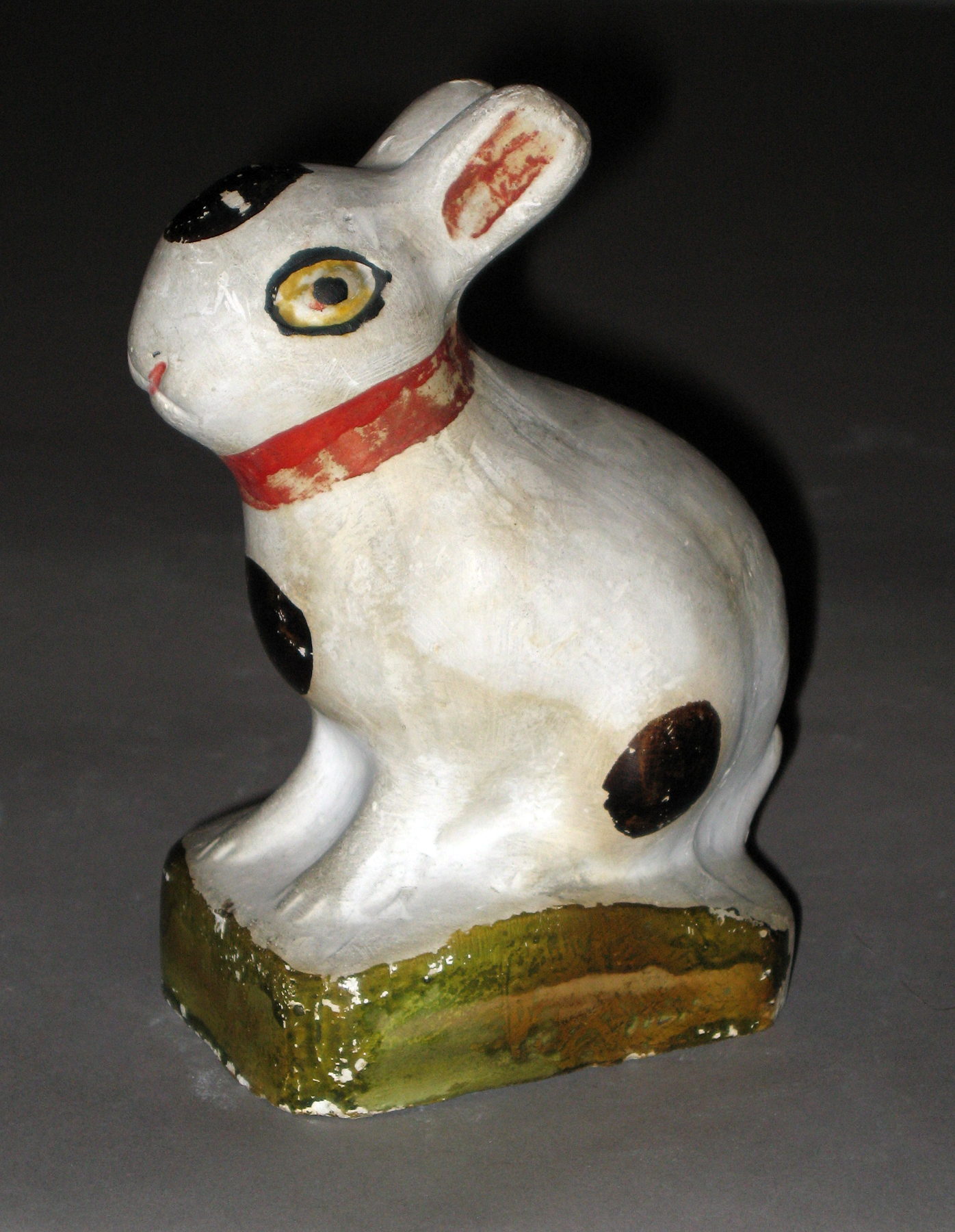 1964.1673 Chalkware rabbit