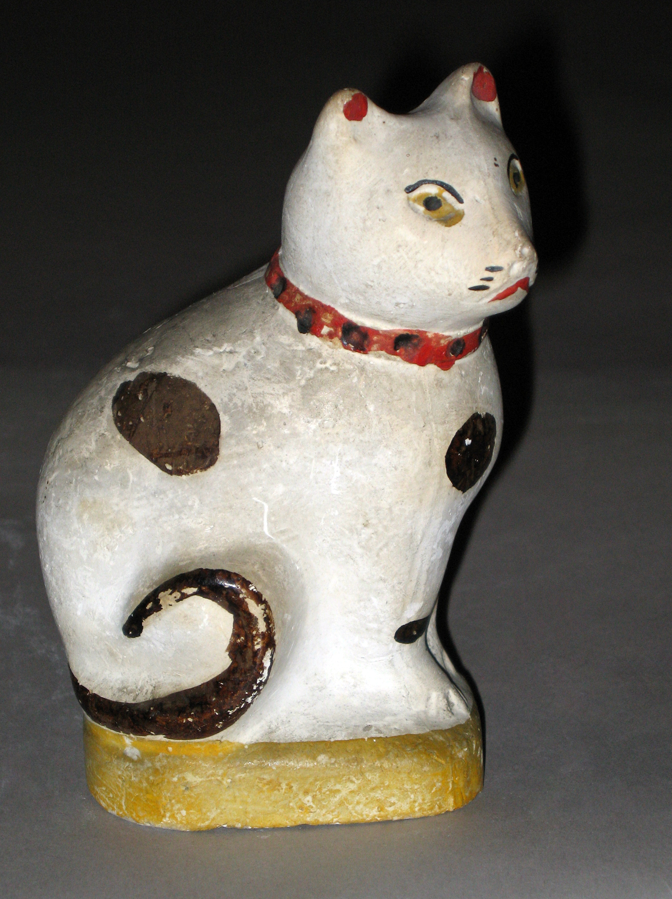 1964.1672 Chalkware cat