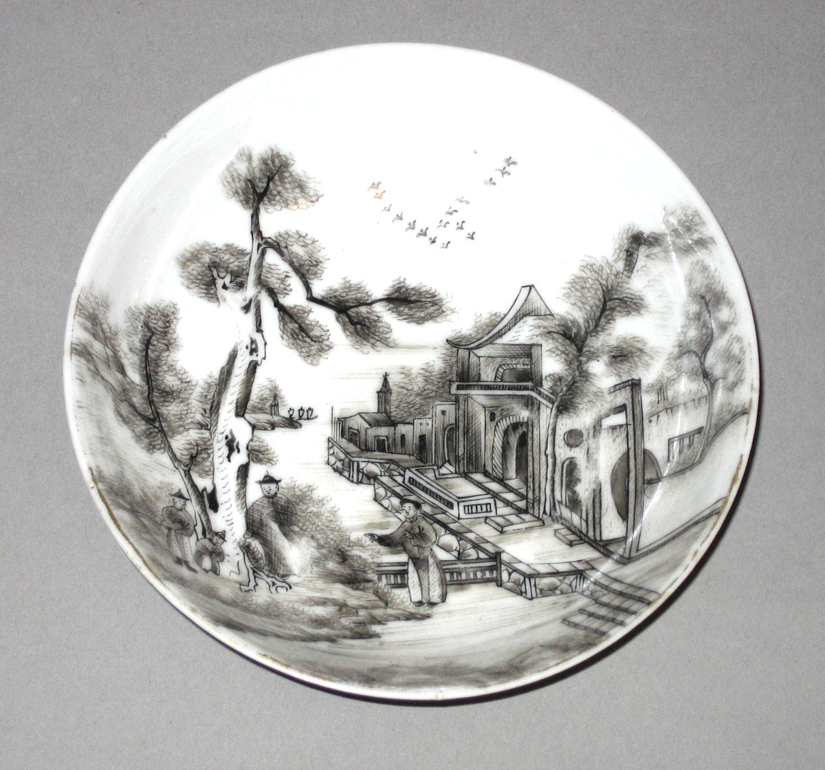 1956.0038.007 Porcelain saucer