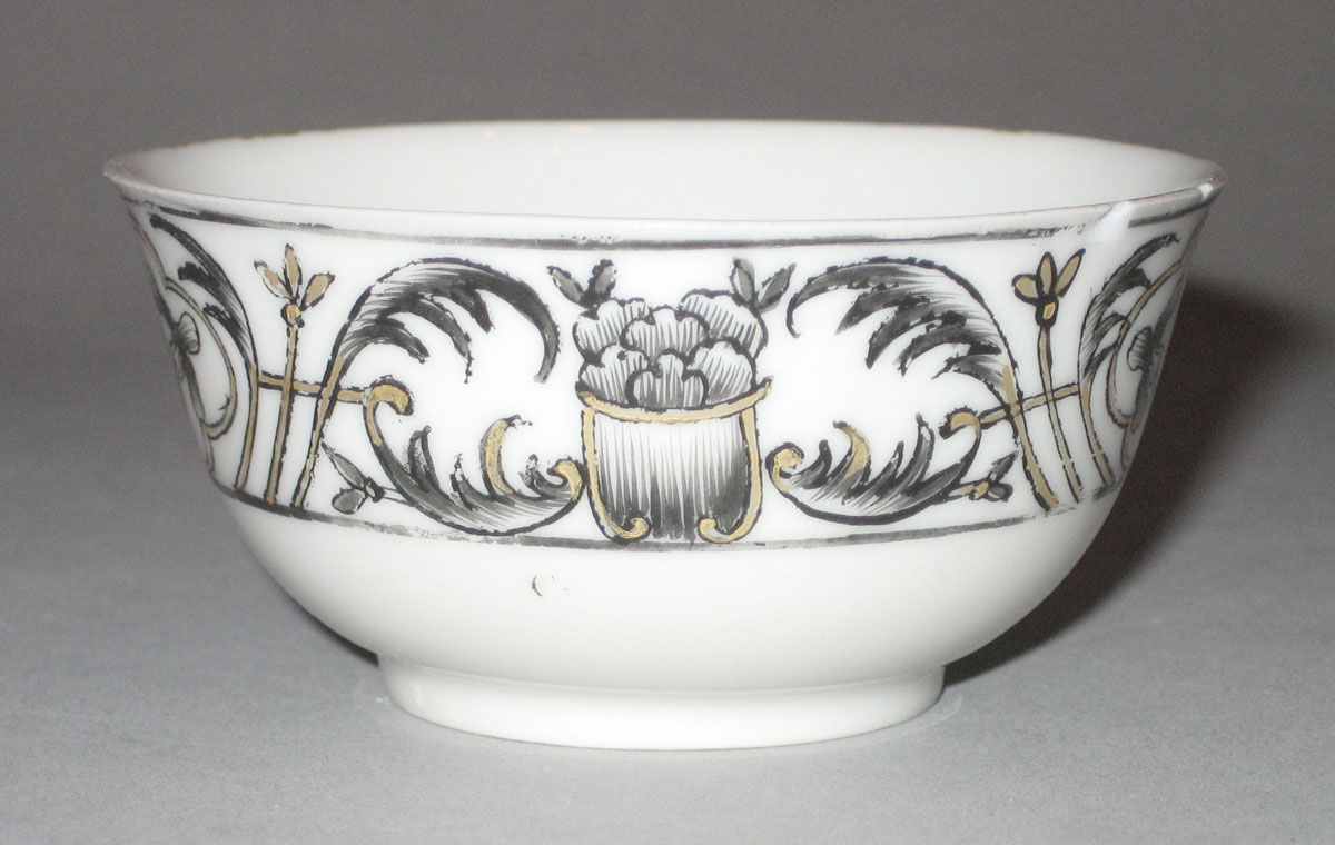 1956.0038.017 Porcelain teabowl