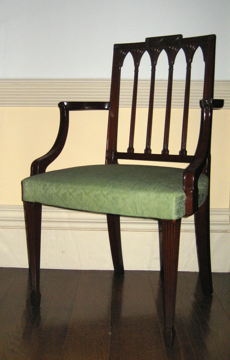 1957.0949 Chair view 1