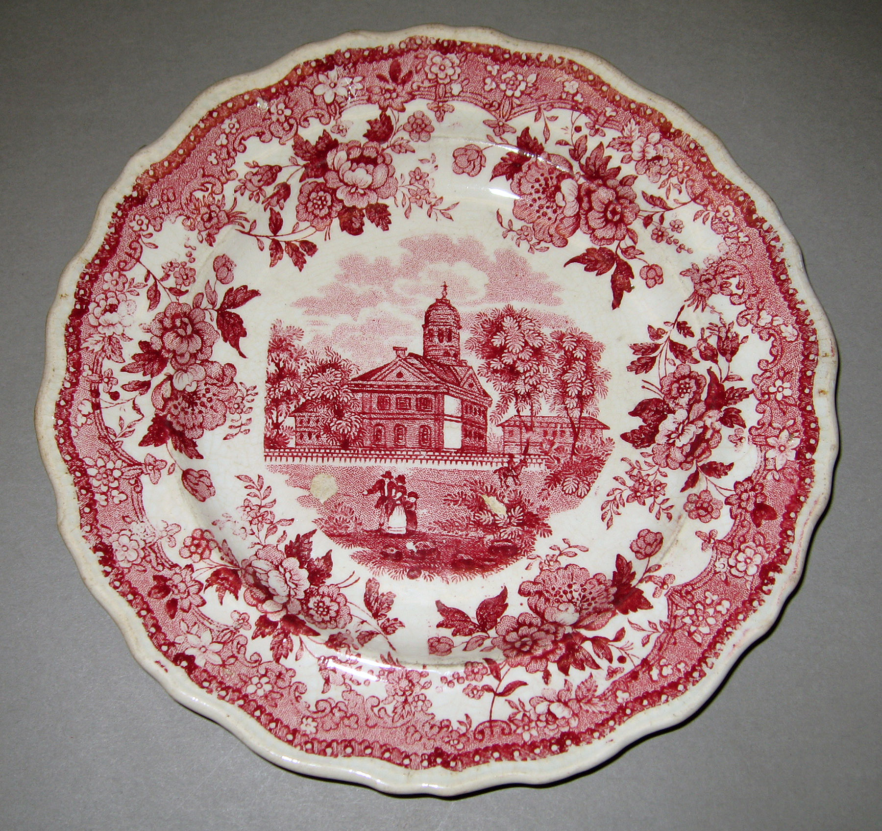 1966.0943 Earthenware plate