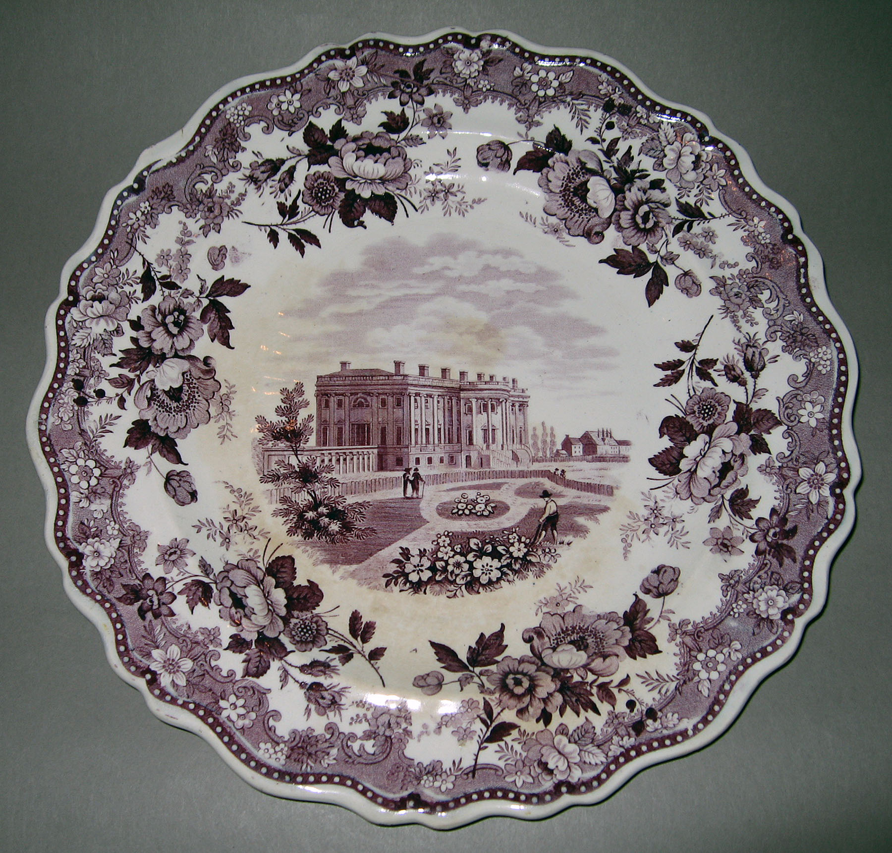 1962.0527 Earthenware plate