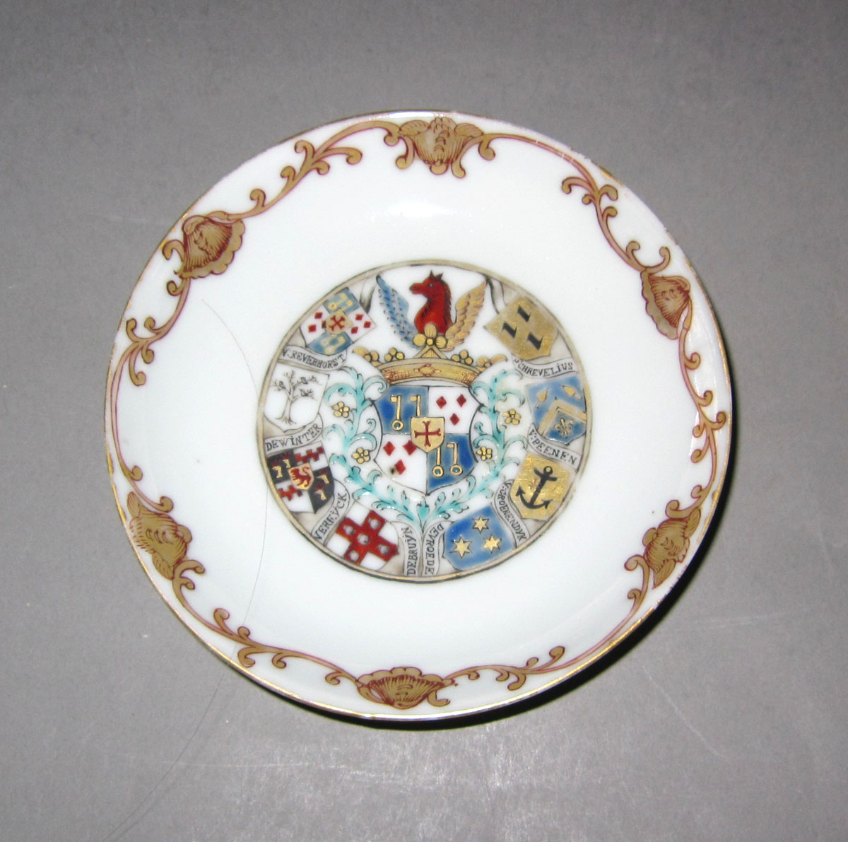 1956.0046.107 B Porcelain saucer