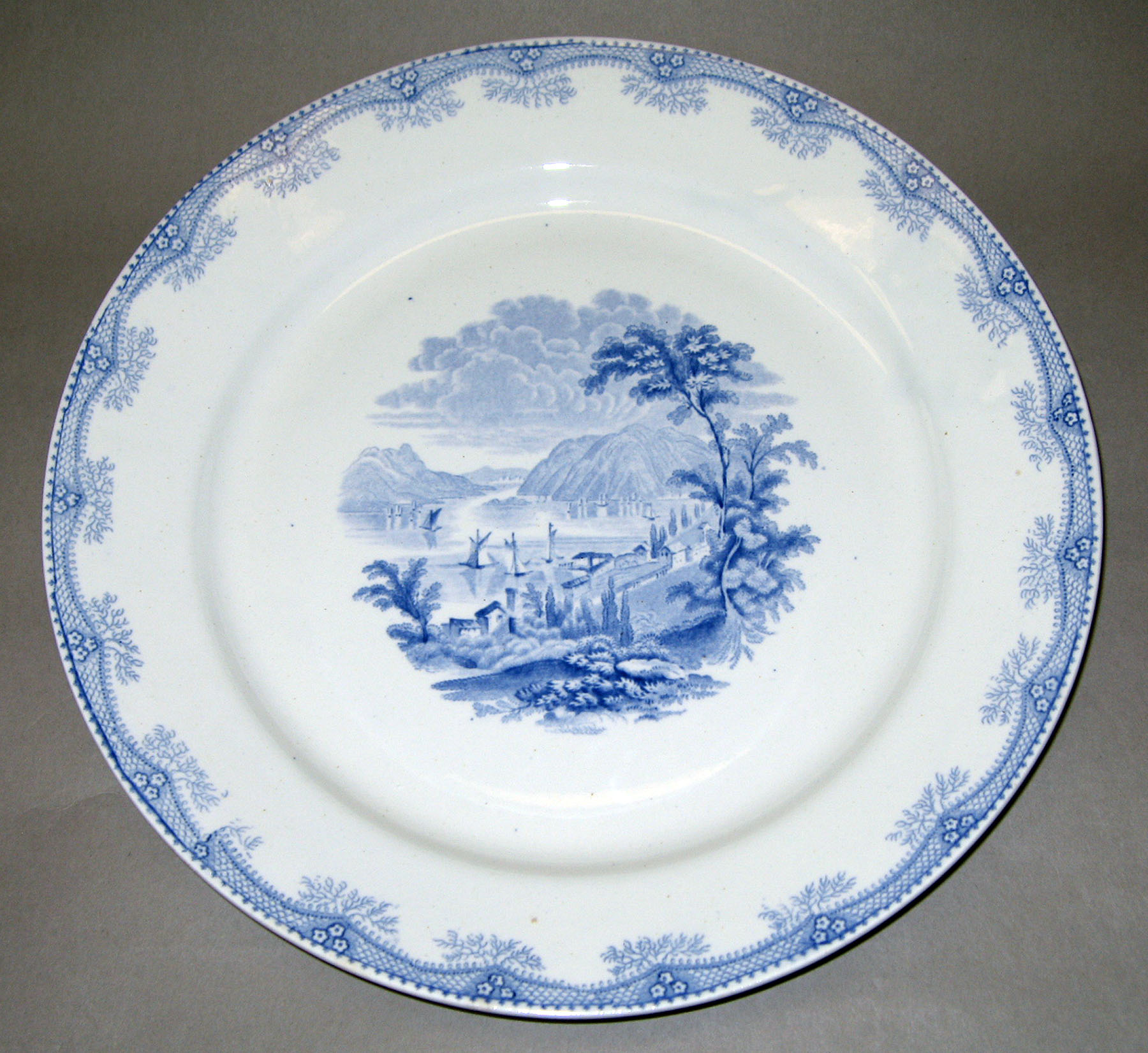 1965.2915.002 Ridgway earthenware plate