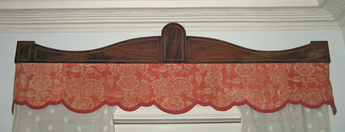 1952.0344.002 Window hanging, Valance