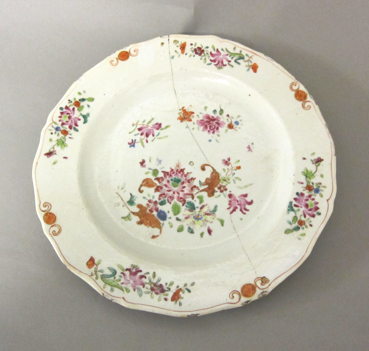 1954.0077.003 Porcelain plate