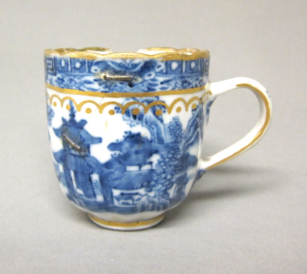 1954.0077.019 Porcelain coffee cup