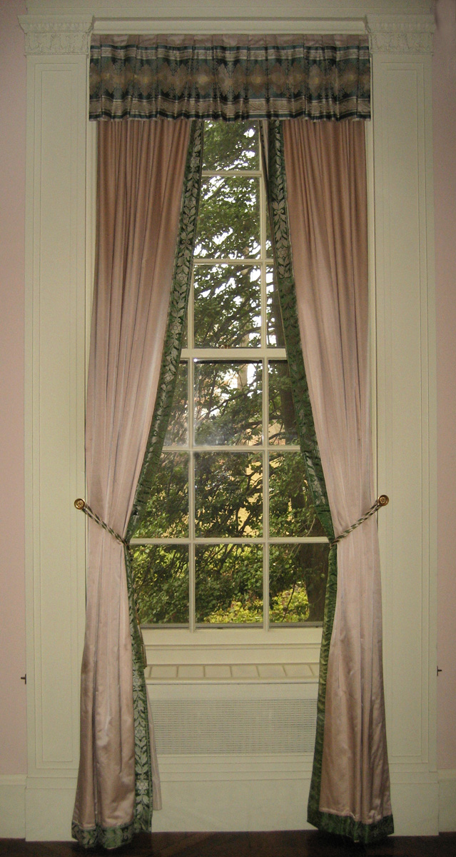 Textiles (Furnishing) - Window hanging