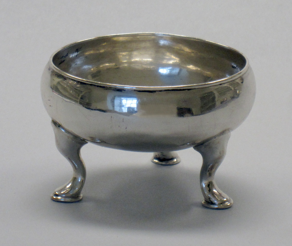 2001.0002.011.001 Silver Salt Cellar