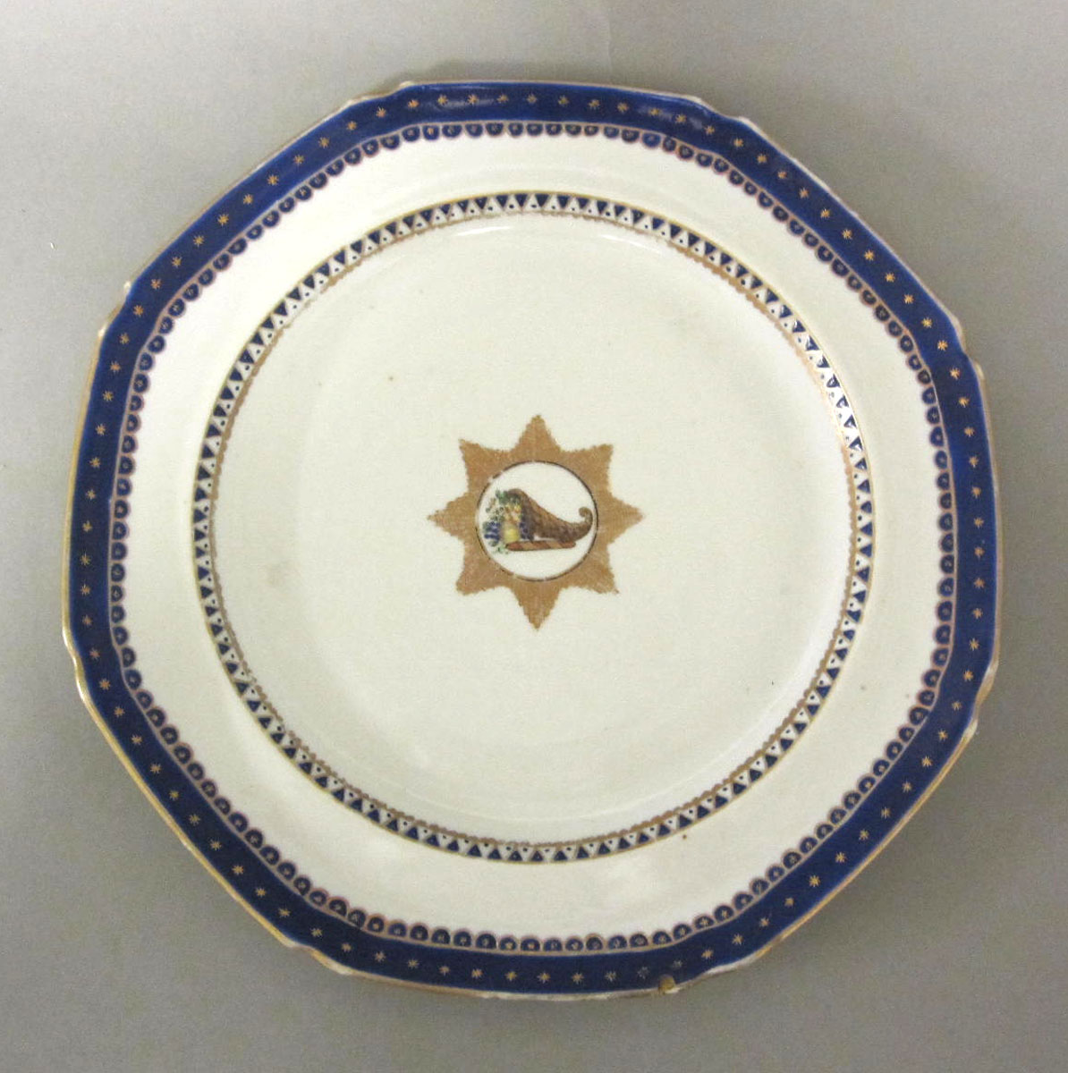 1965.0718.004 Porcelain plate