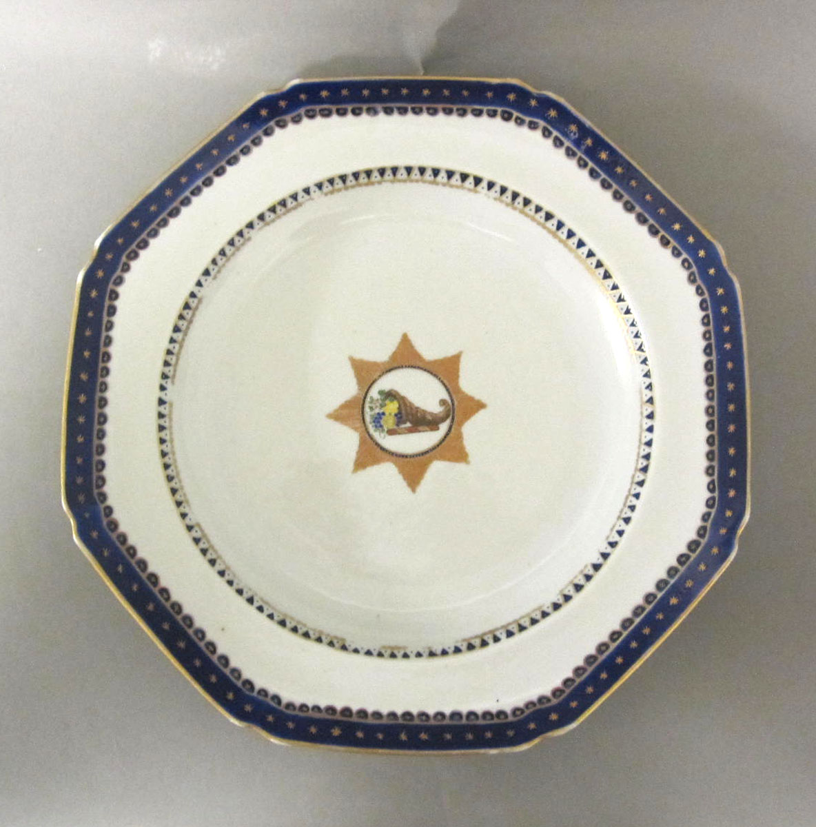 1965.0718.006 Porcelain plate