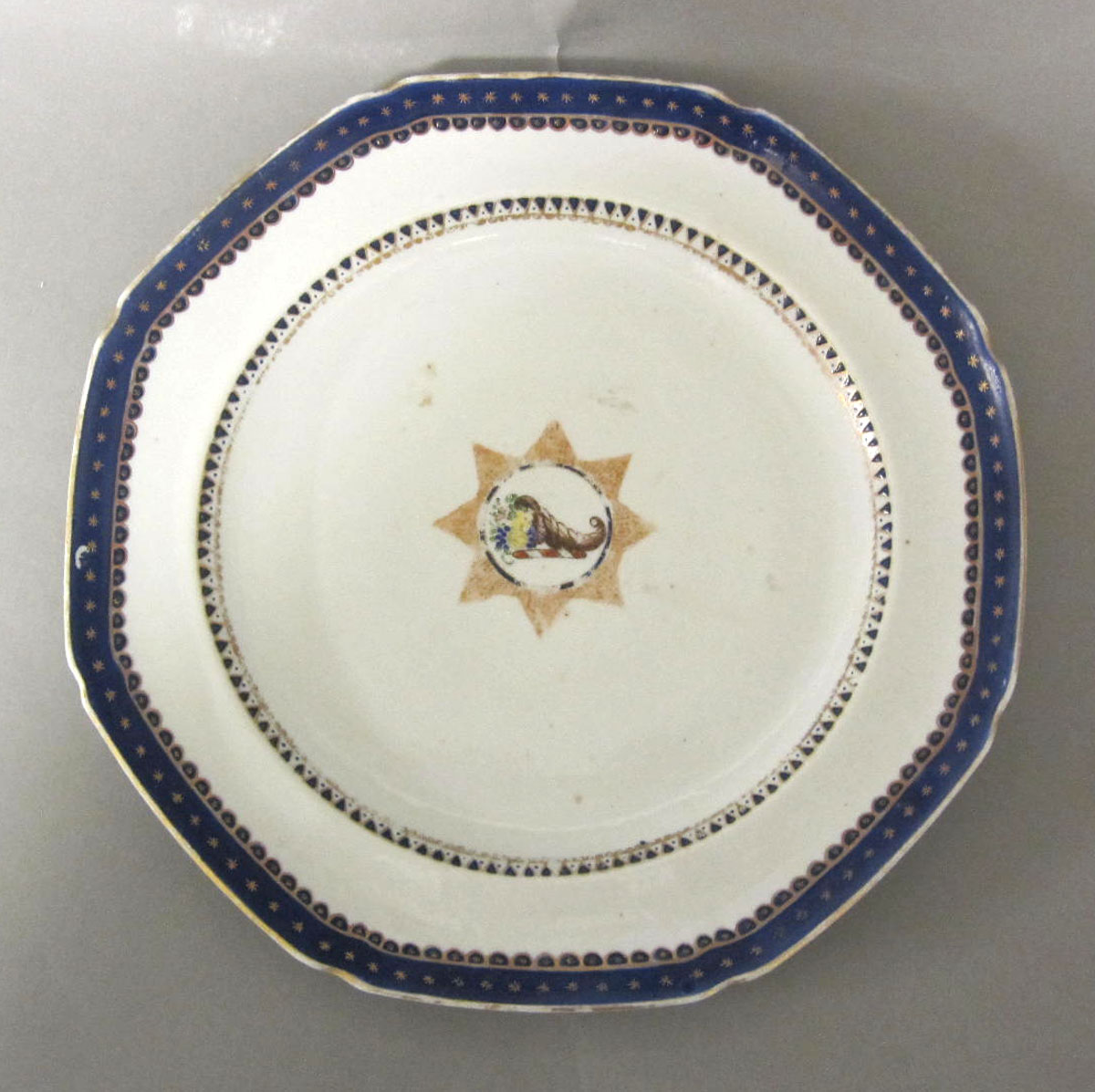 1965.0718.009 Porcelain plate
