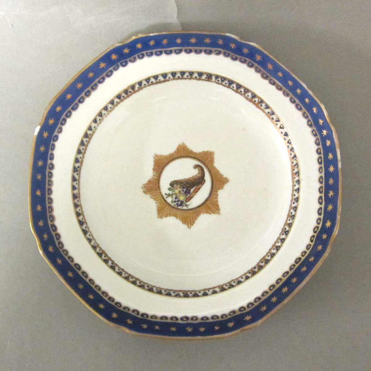 1965.0718.016 Porcelain plate