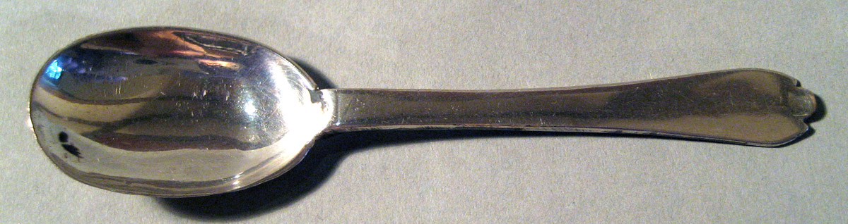 1955.0136.067 Silver Spoon upper surface