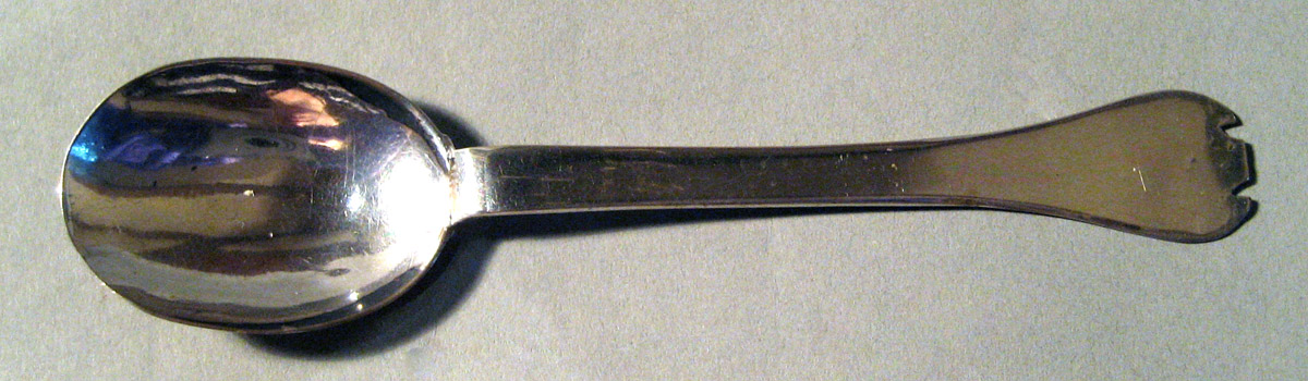 1955.0136.068 Silver Spoon upper surface