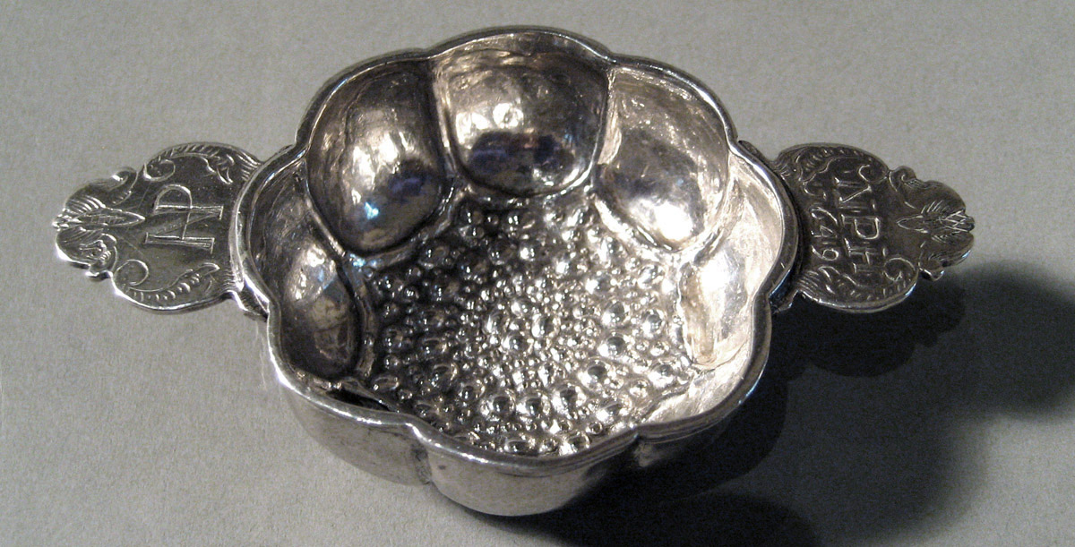 1955.0136.076 Silver Porringer