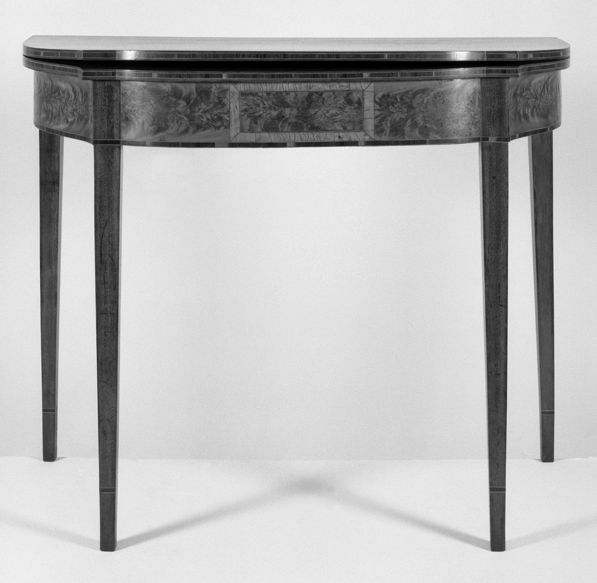 1957.0128.001 Table, Card table