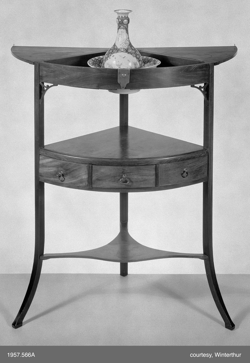 1957.0566 Stand, Corner Basin Stand