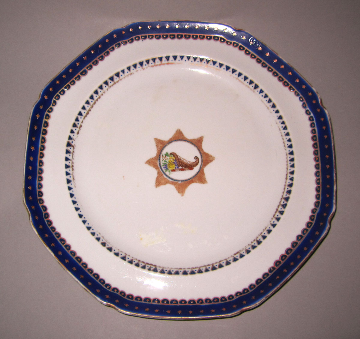 1965.0718.012 Porcelain plate