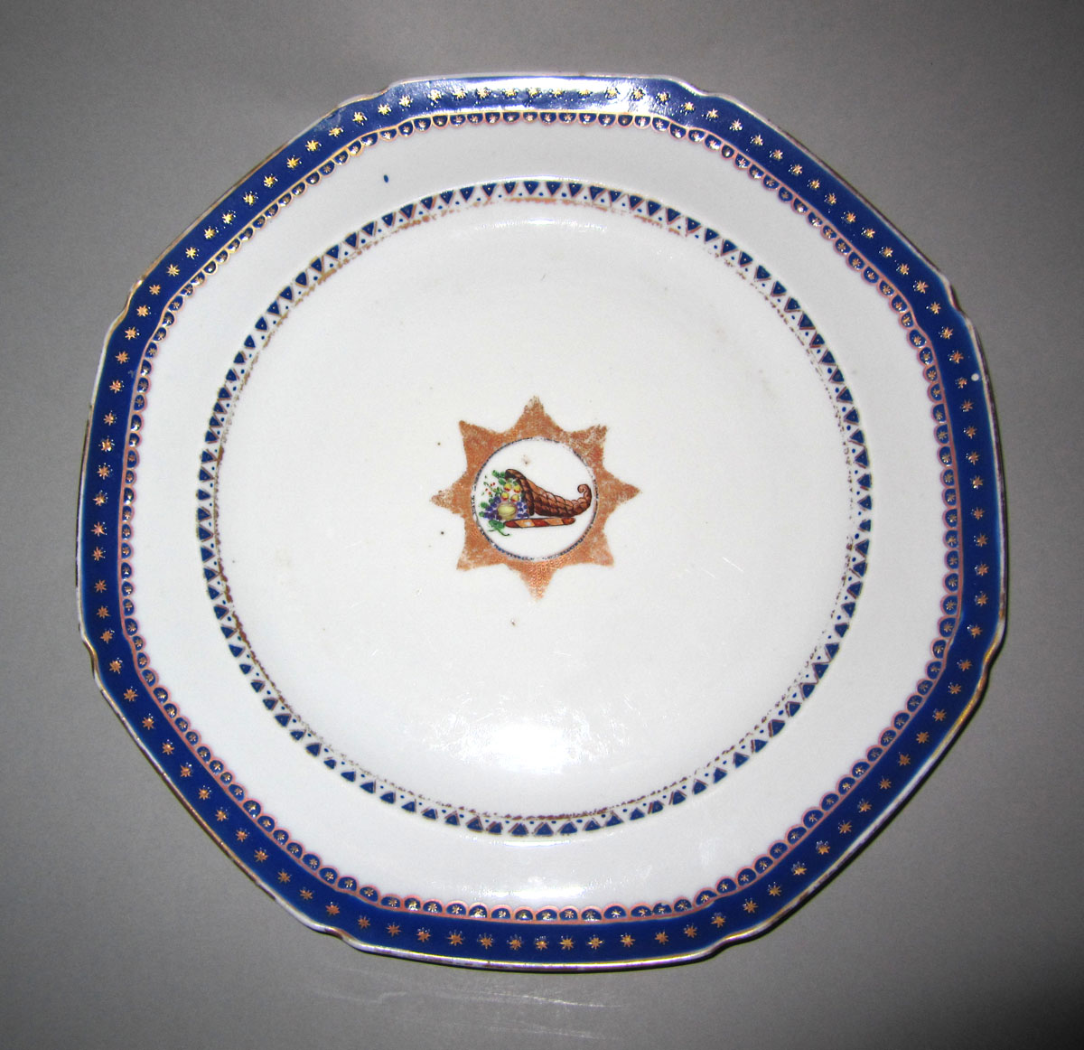 1965.0718.013 Porcelain plate