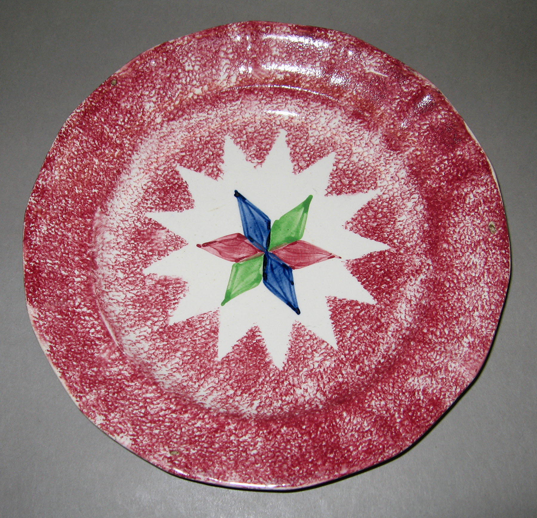 1965.0901.004 Spatterware plate