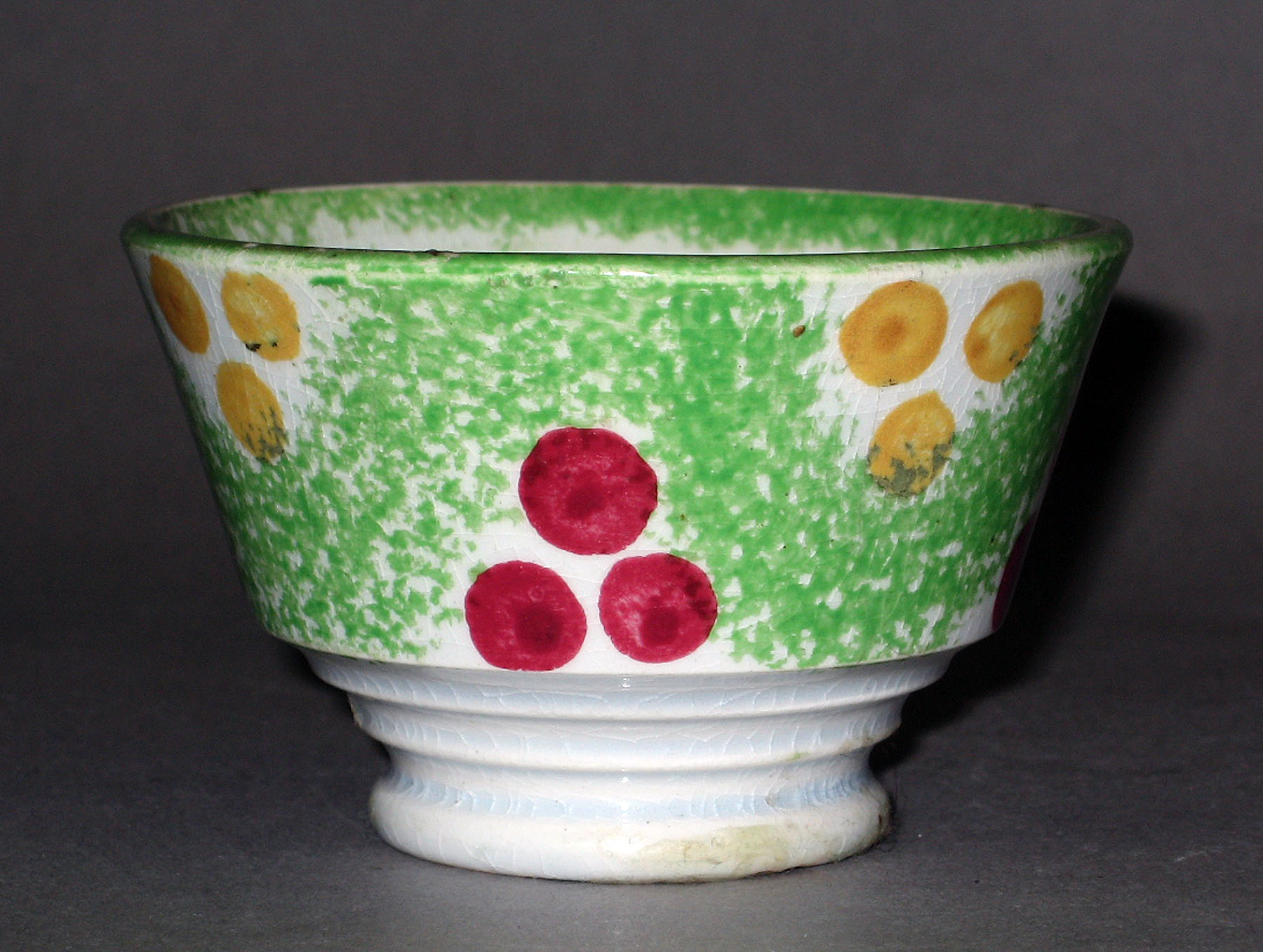1966.1160 A Spatterware teabowl