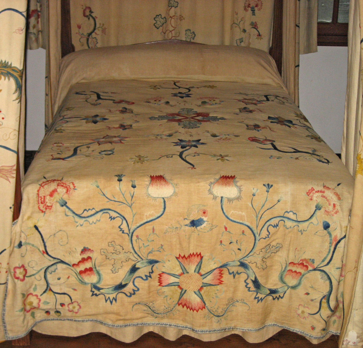 1954.0014.001  bedcover.