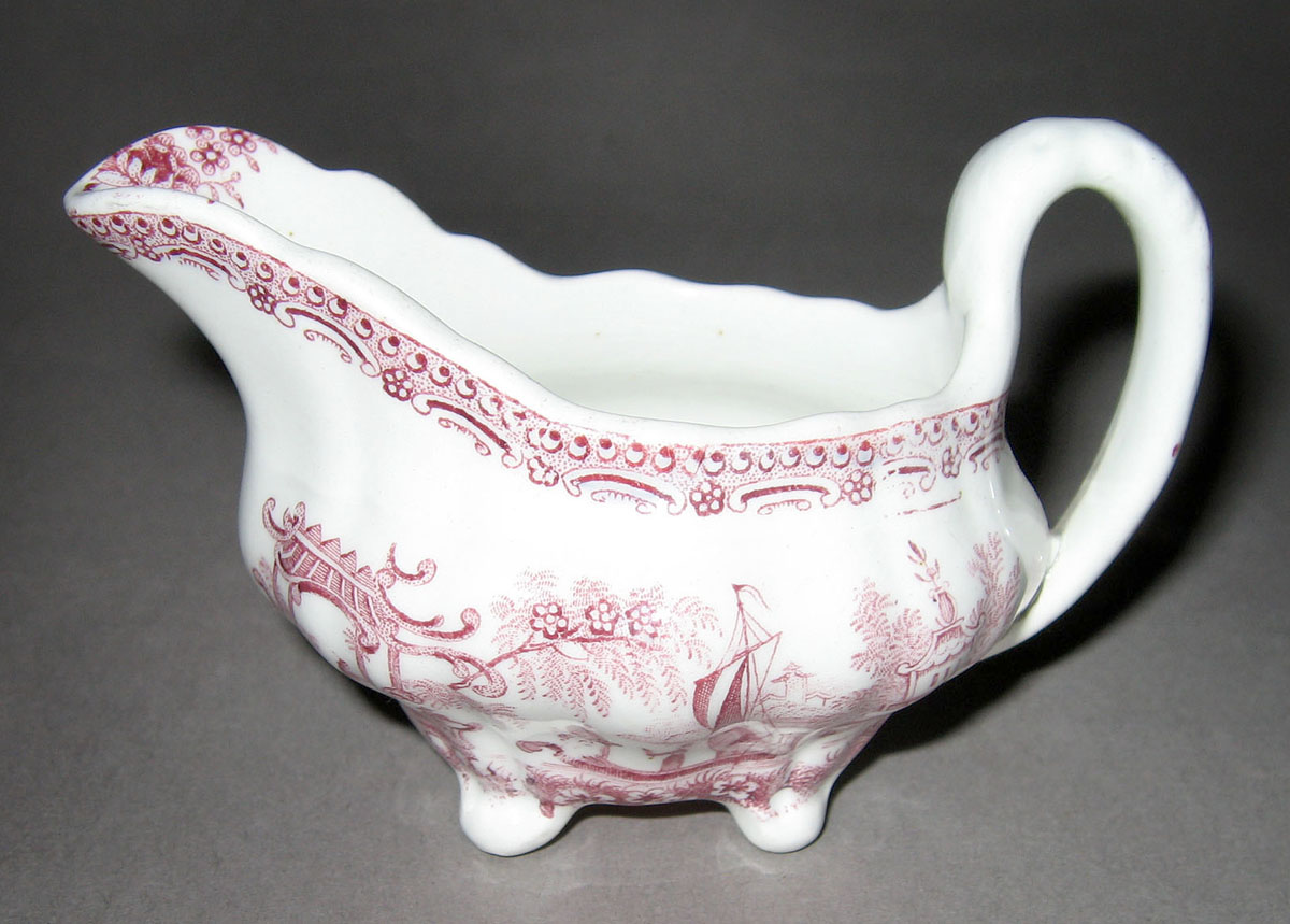 1955.0136.174 Miniature transfer printed sauce boat