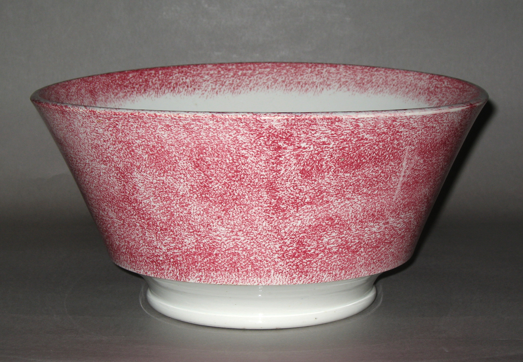 1965.0863 Spatterware bowl