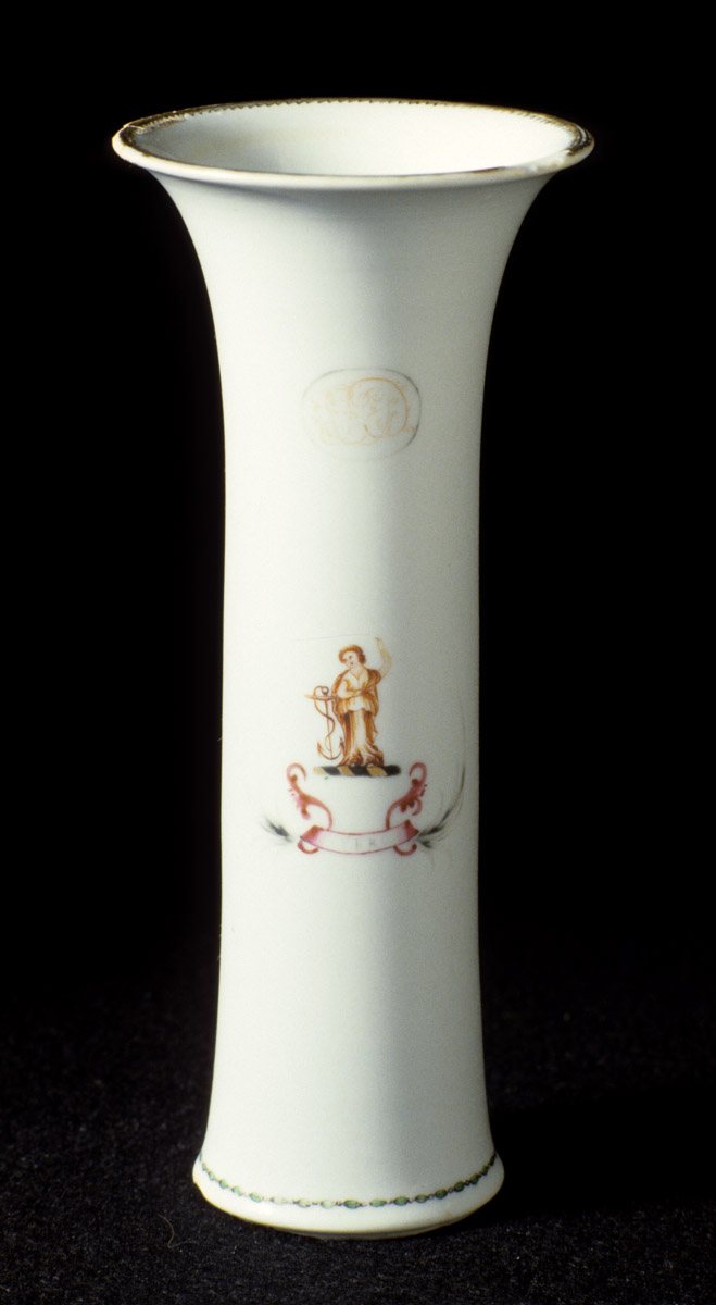 1956.0038.028 Vase, view 2