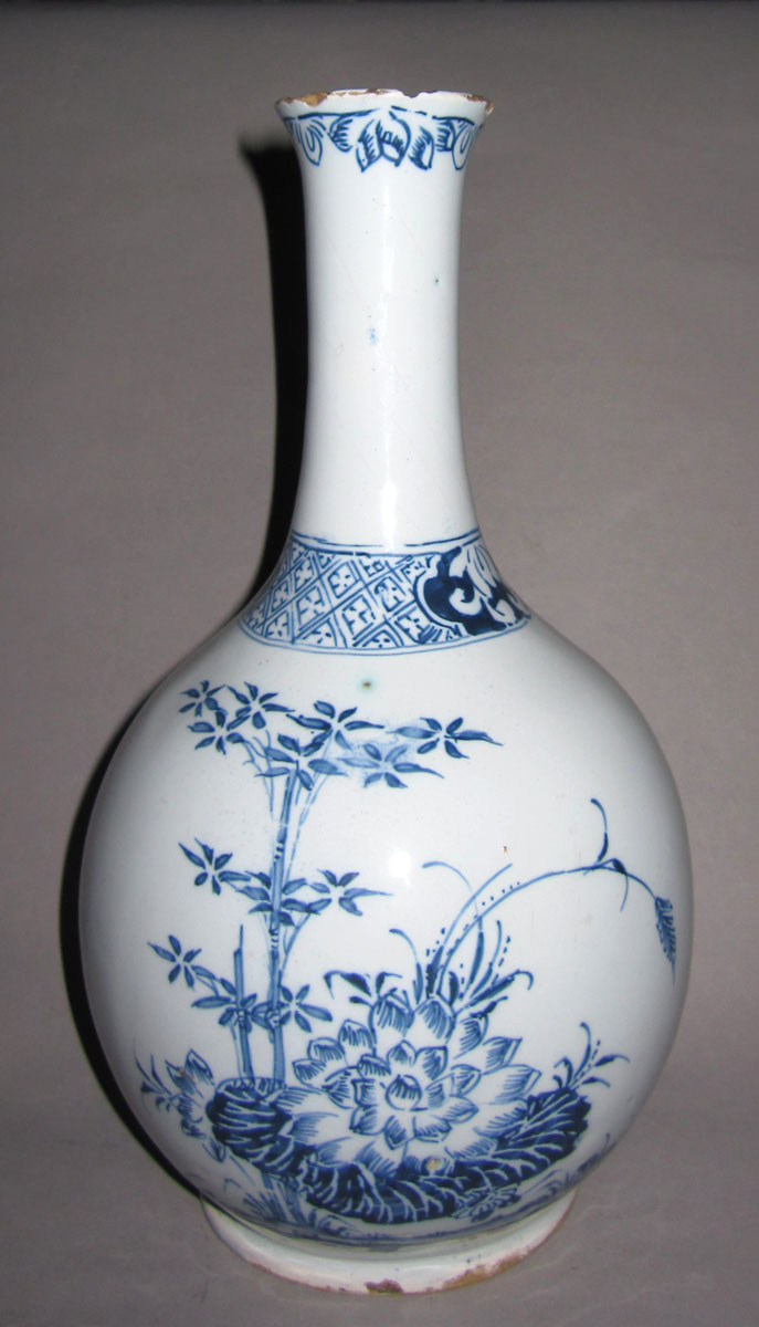 1964.2143 Stoneware bottle