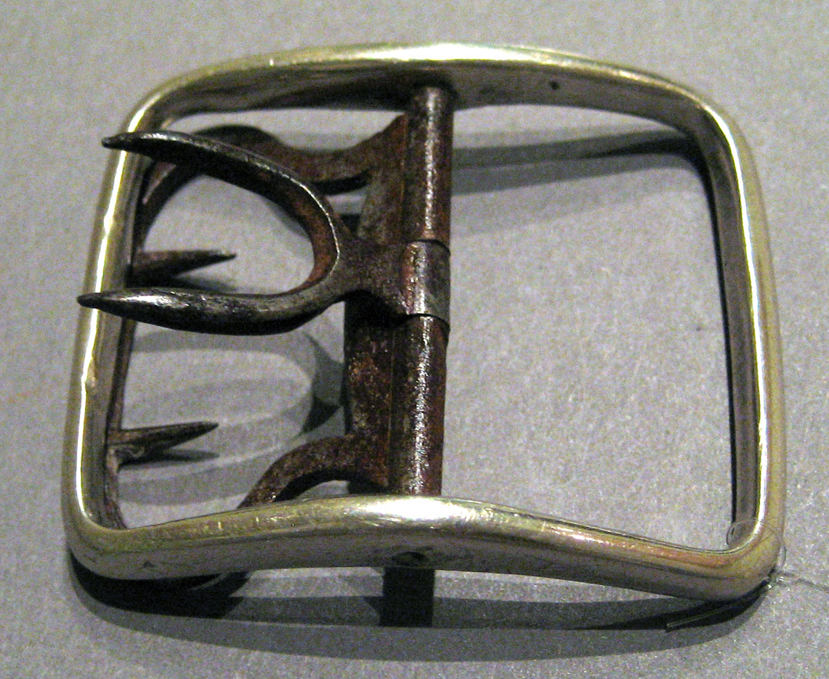 1958.1962.001 Silver Buckle upper surface