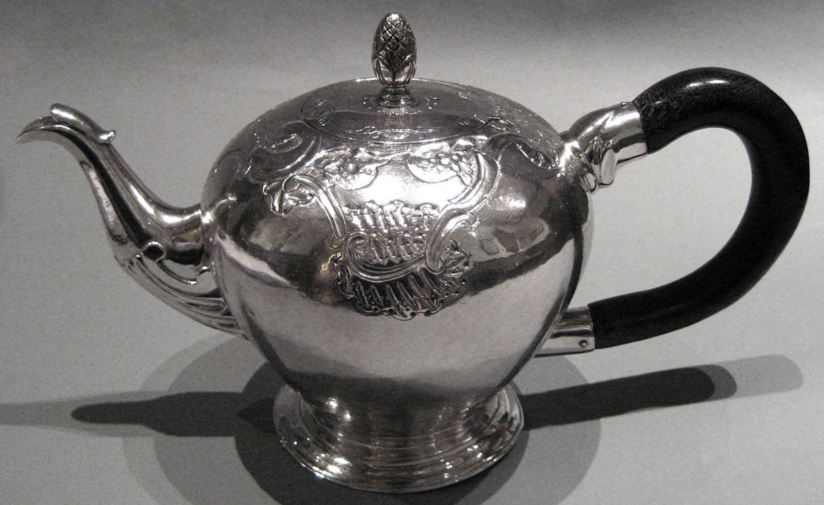 2001.0002.015 Silver Teapot side 1