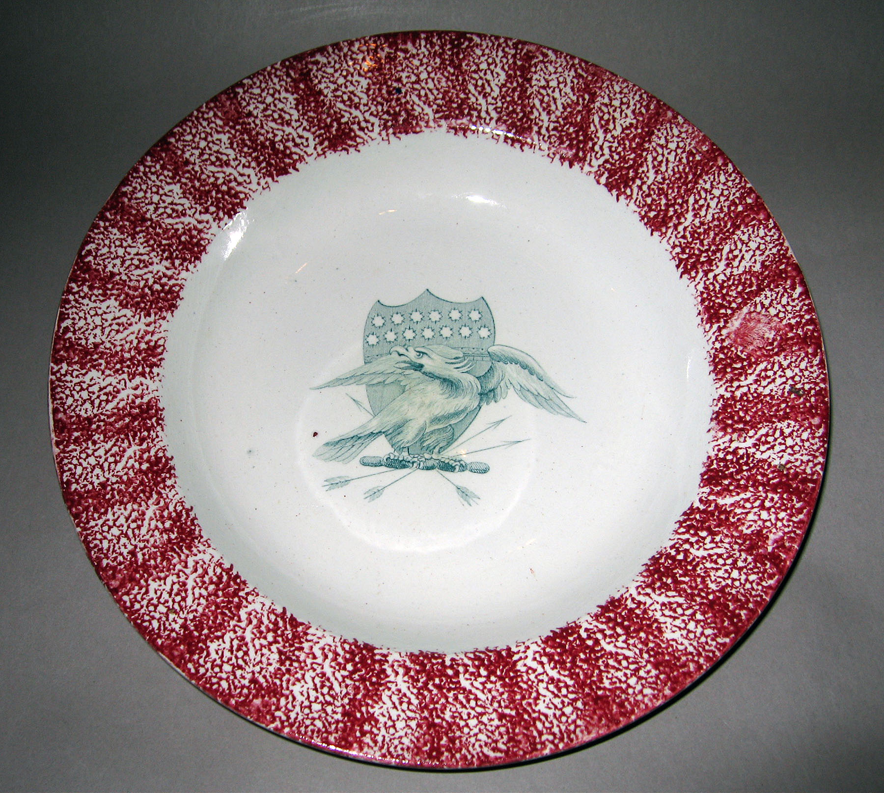 1965.0870.001 Spatterware soup plate