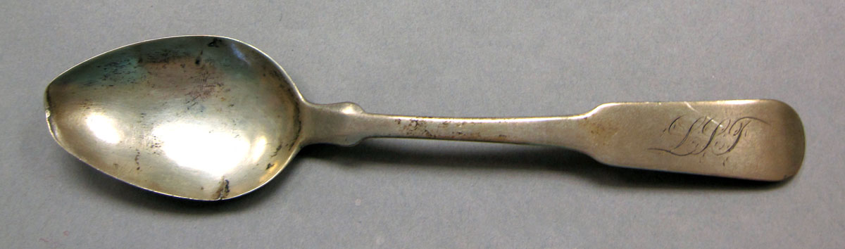 1962.0240.525 Silver spoon upper surface