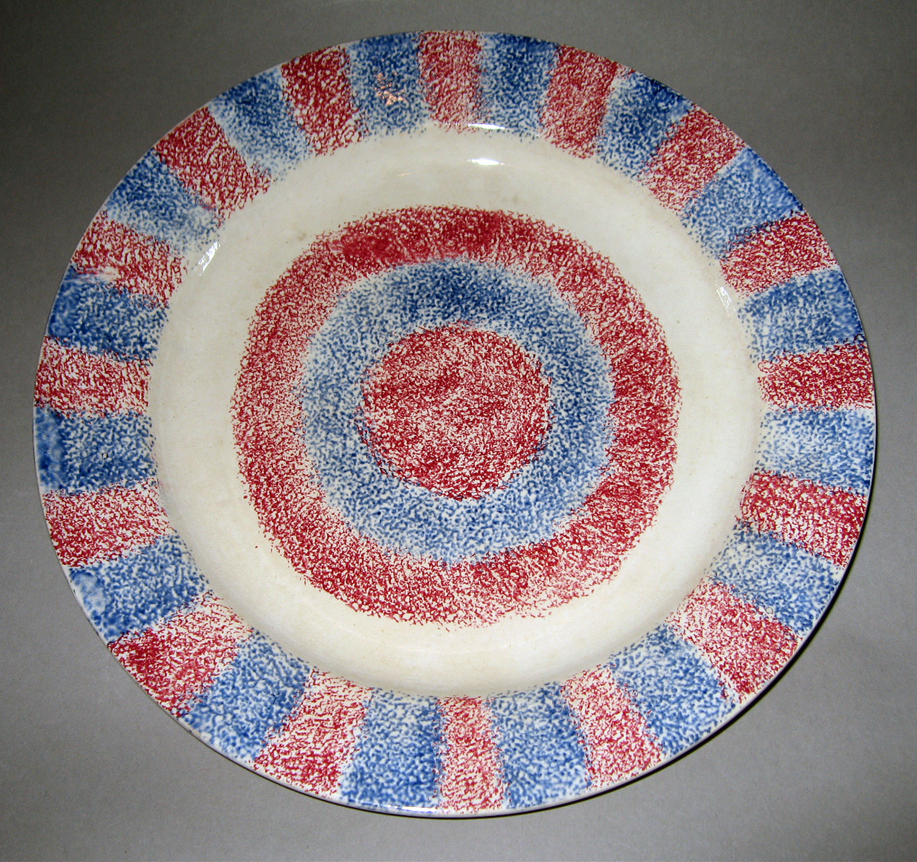 1965.0768 Spatterware plate