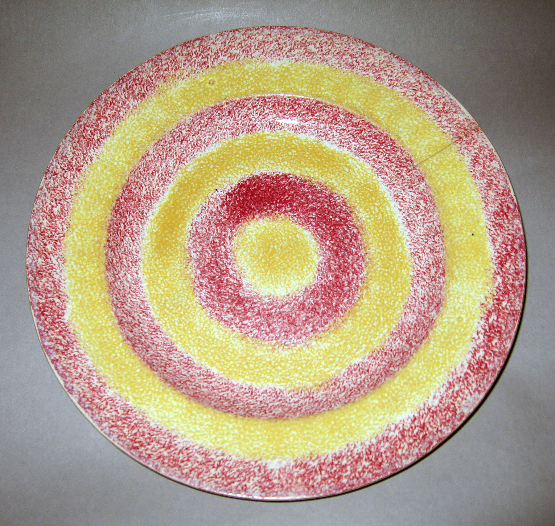 1965.0774.001 Spatterware plate