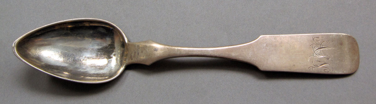 1962.0240.622 Silver spoon upper surface