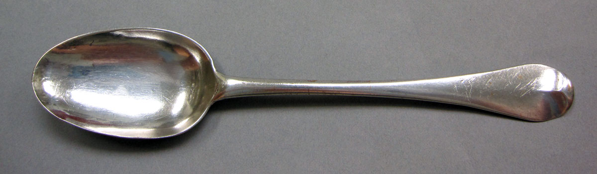 1962.0240.1352 Silver spoon upper surface
