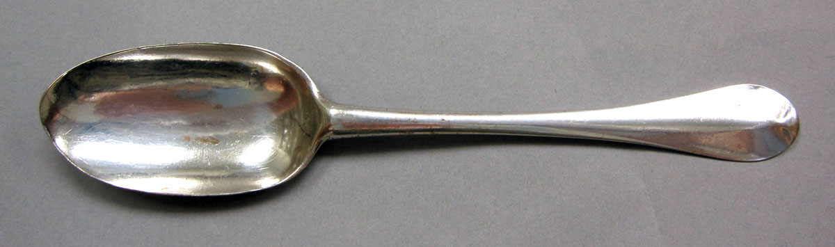 1962.0240.1355 Silver spoon upper surface