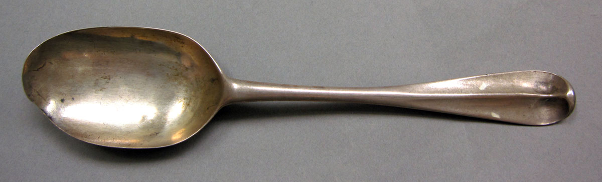 1962.0240.1359 Silver spoon upper surface