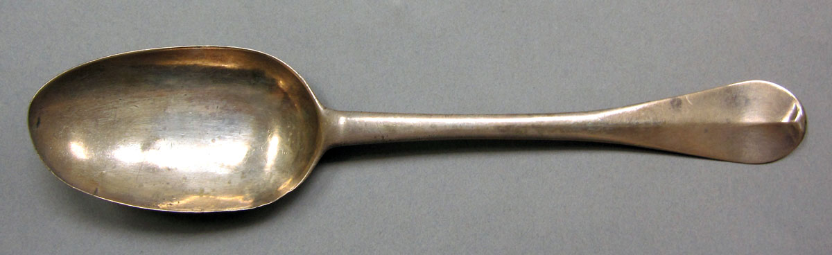1962.0240.1472 Silver spoon upper surface
