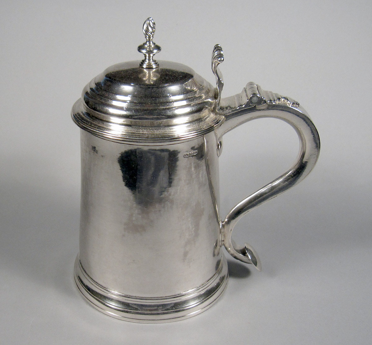 1961.0667 Silver Tankard side 1