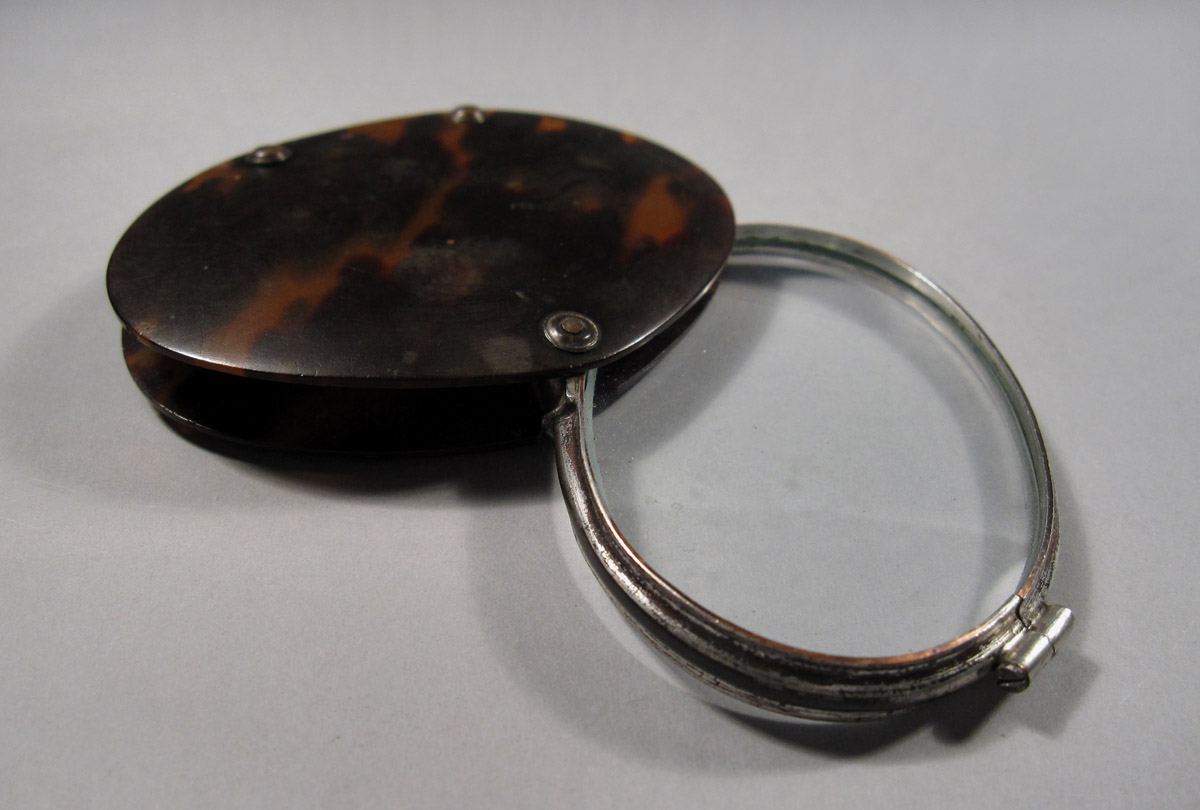 1961.0330 Magnifying glass